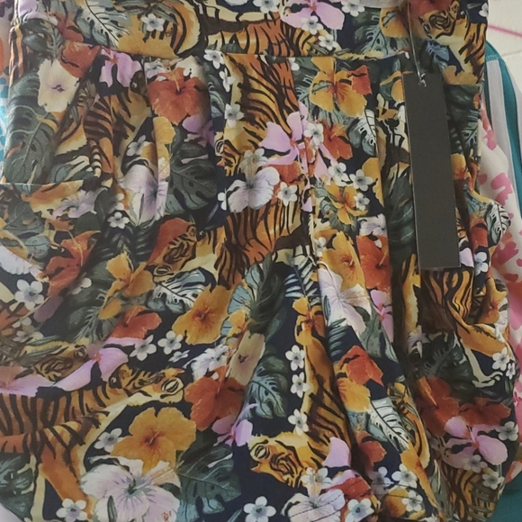 Purses,clothes, leggings, shorts, 2 piece outfits - Picture 9 of 13